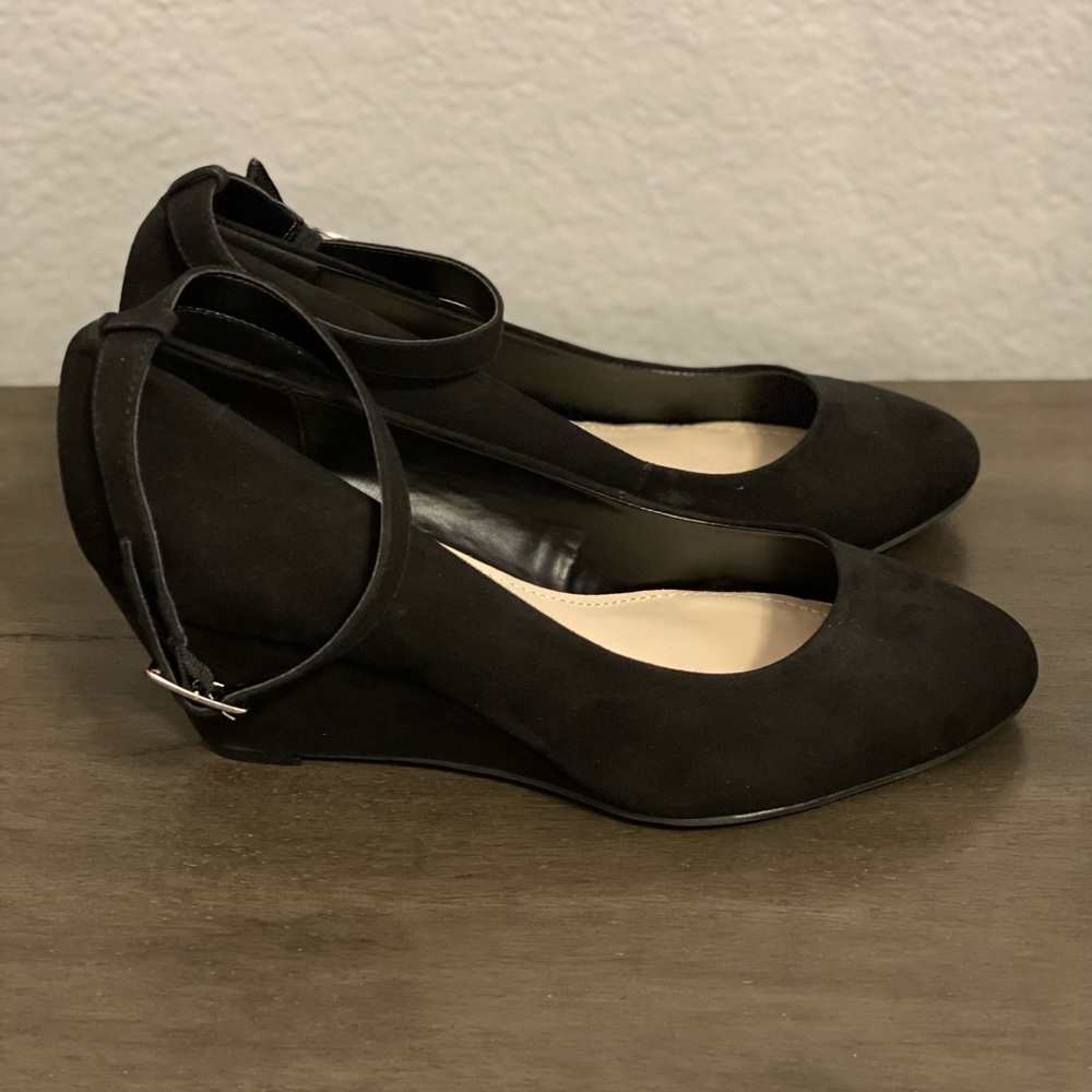 Wide Width Mary Janes